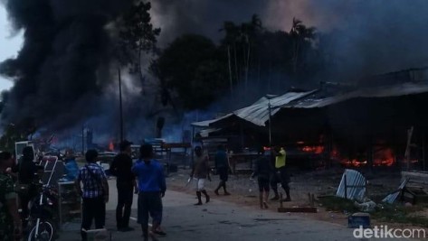 Foto Kebakaran Pasar Skouw (Wilpret-detik)
